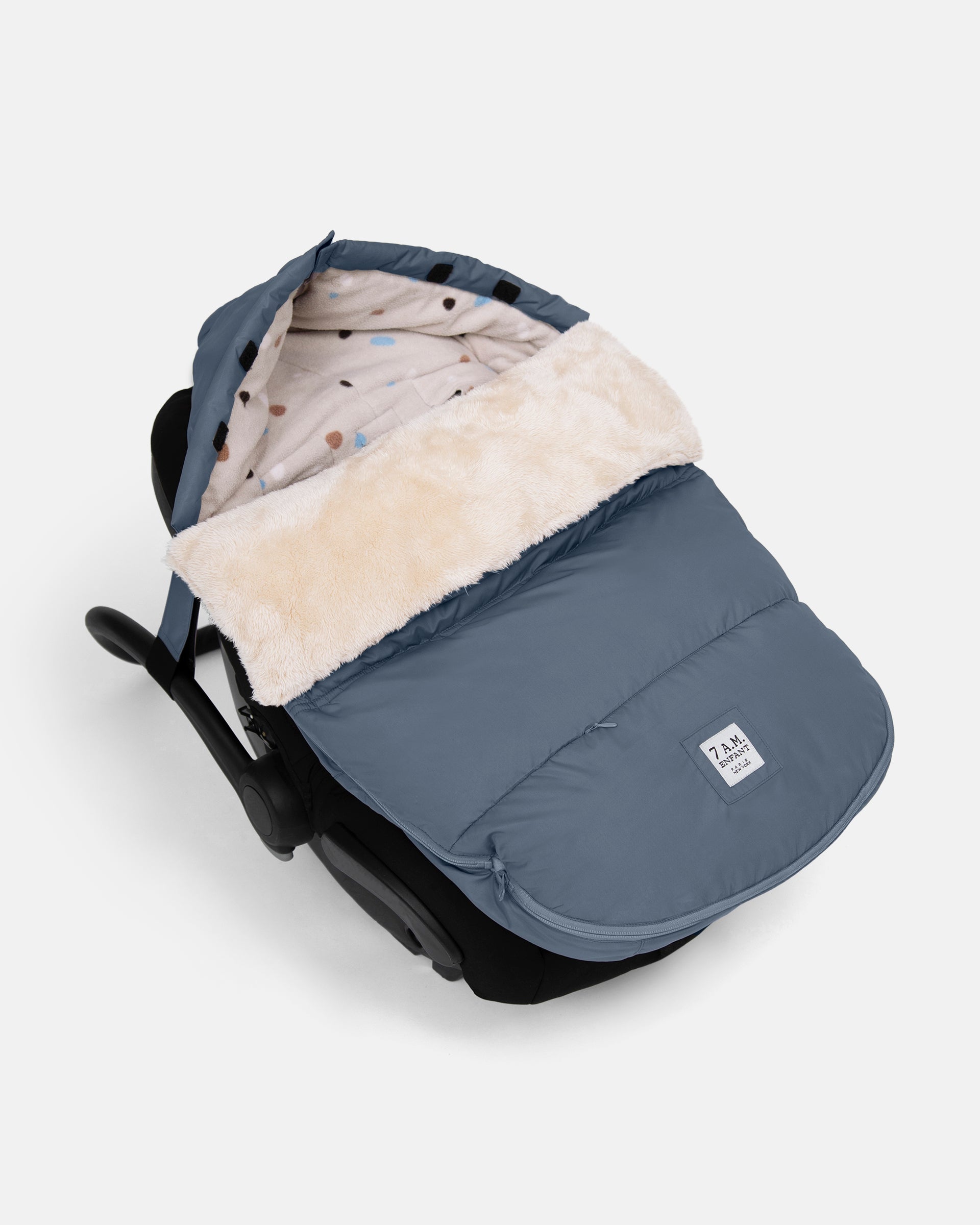 Ash Blue & Print Pebbles//