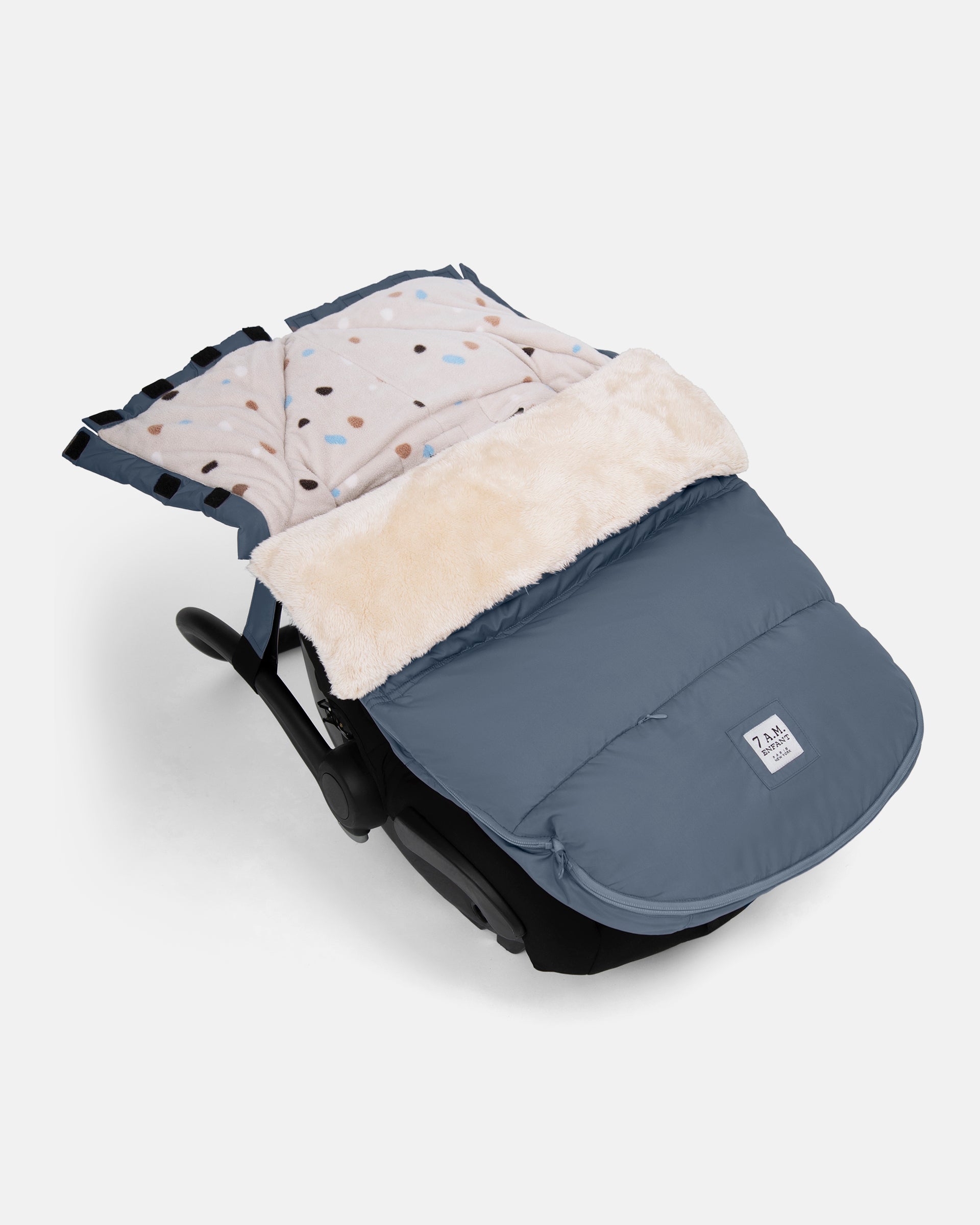 Ash Blue & Print Pebbles//