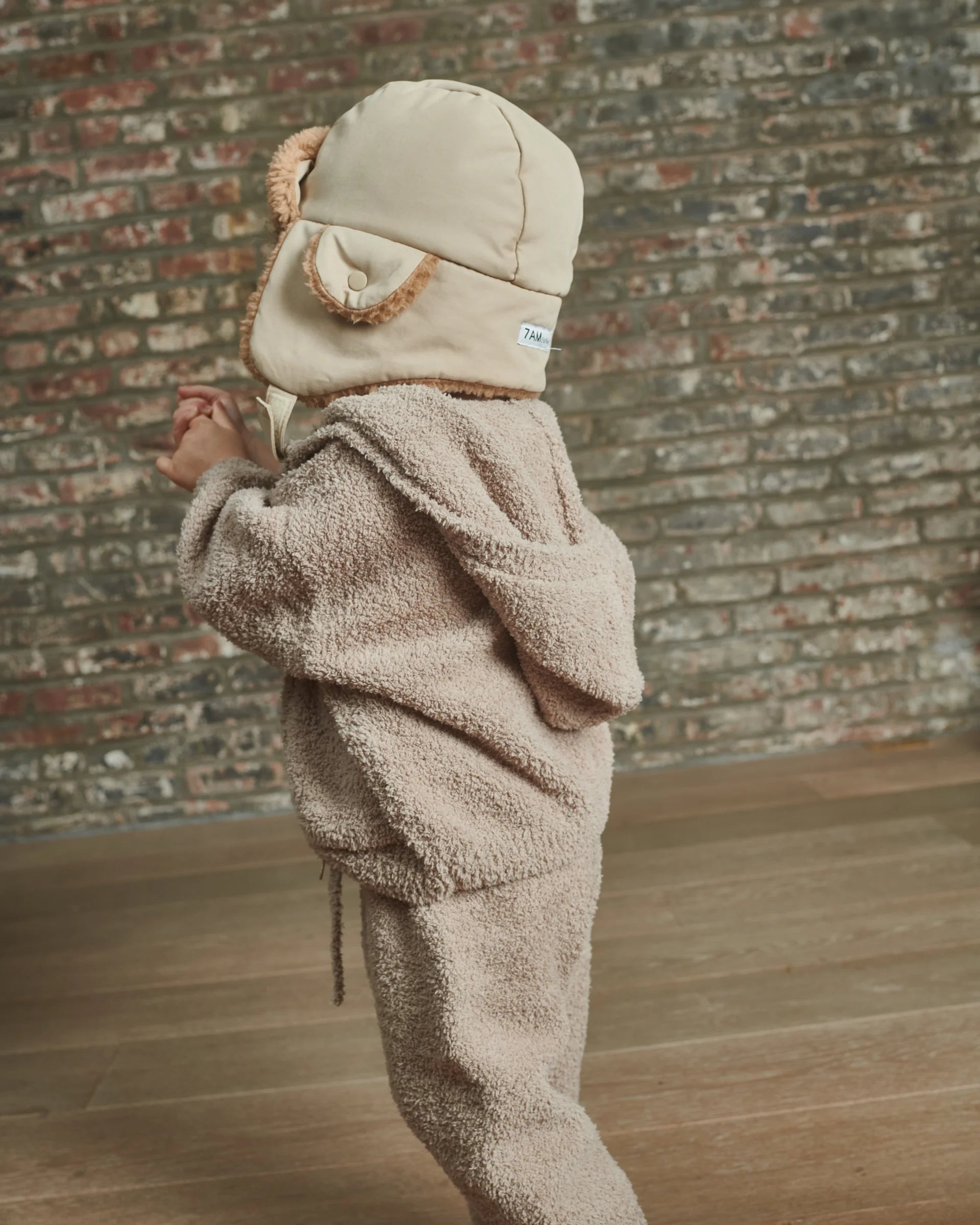 Taupe//