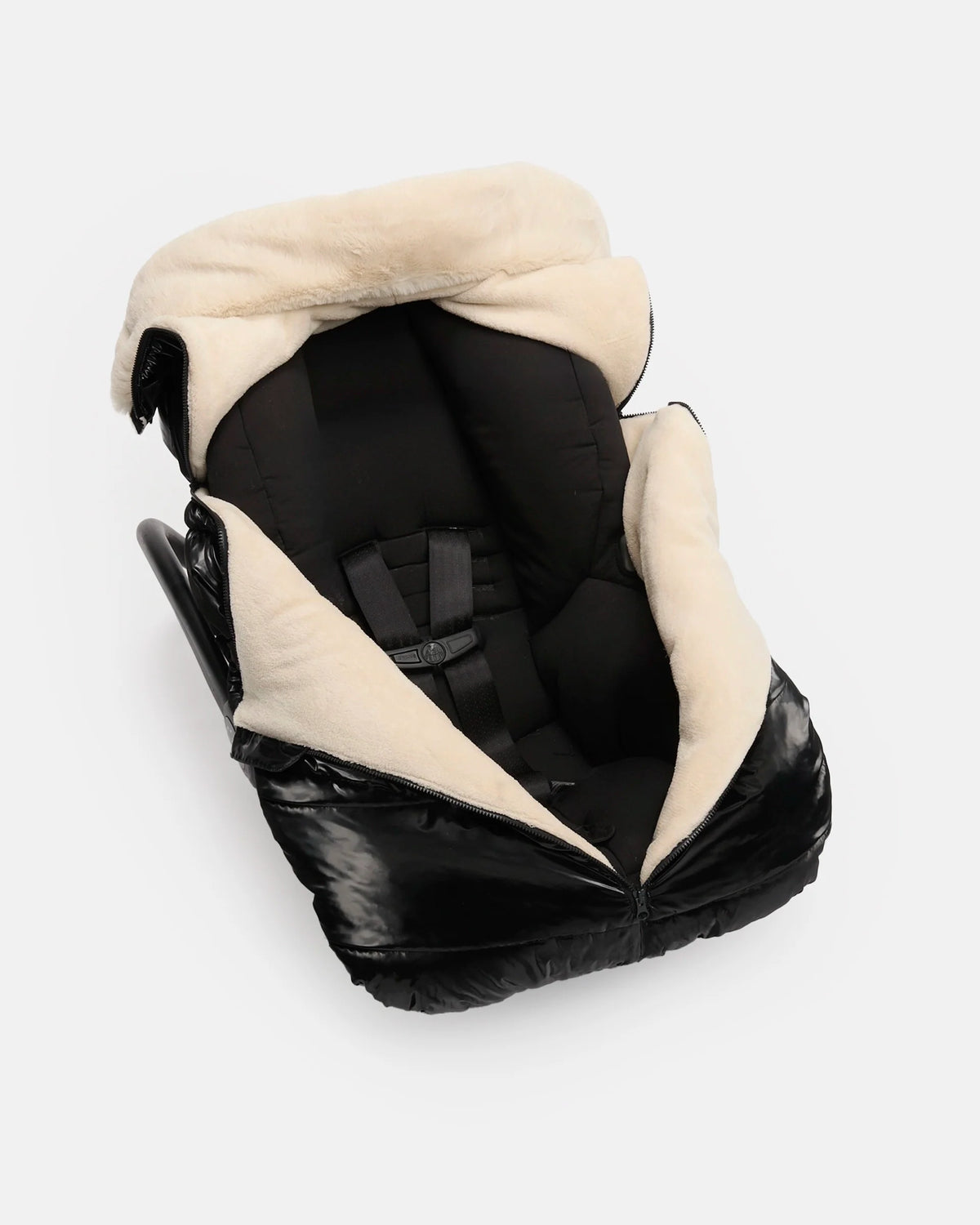 Black Liquid Shine Arctic Faux Fur//