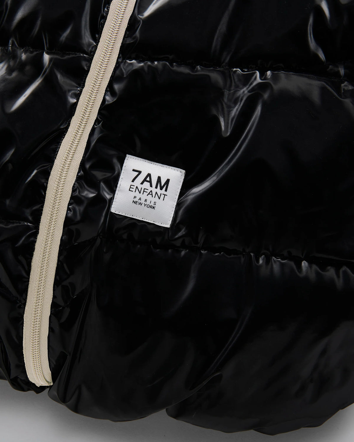 Black Liquid Shine Arctic Faux Fur//