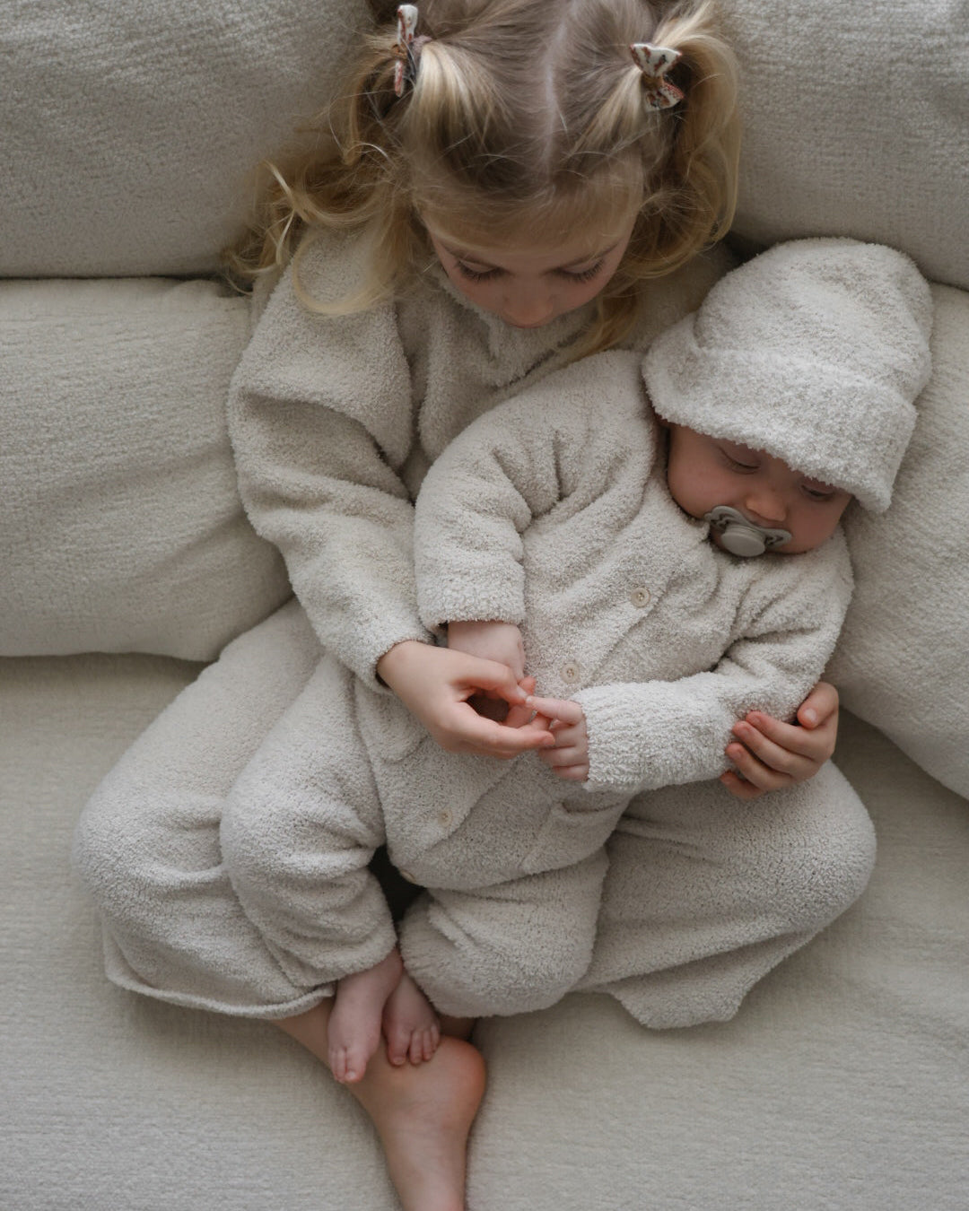 Pecan & Ecru//