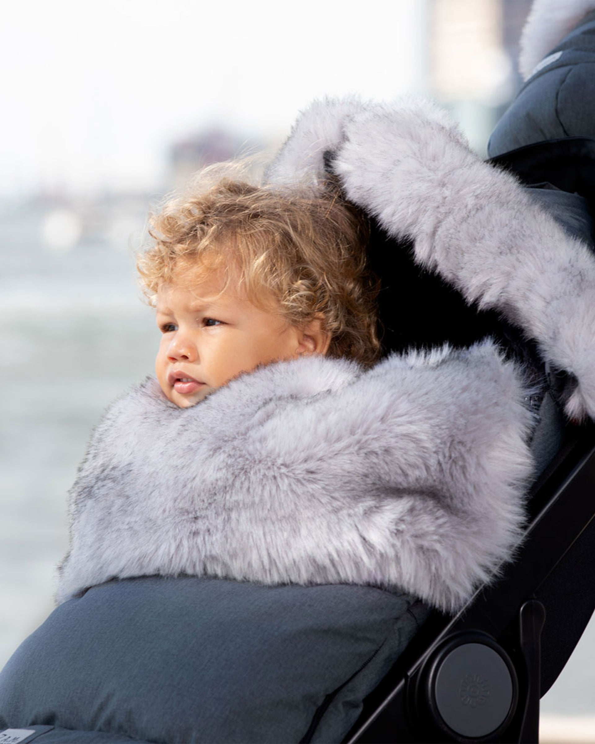 Heather Grey Dark - Arctic Faux Fur//