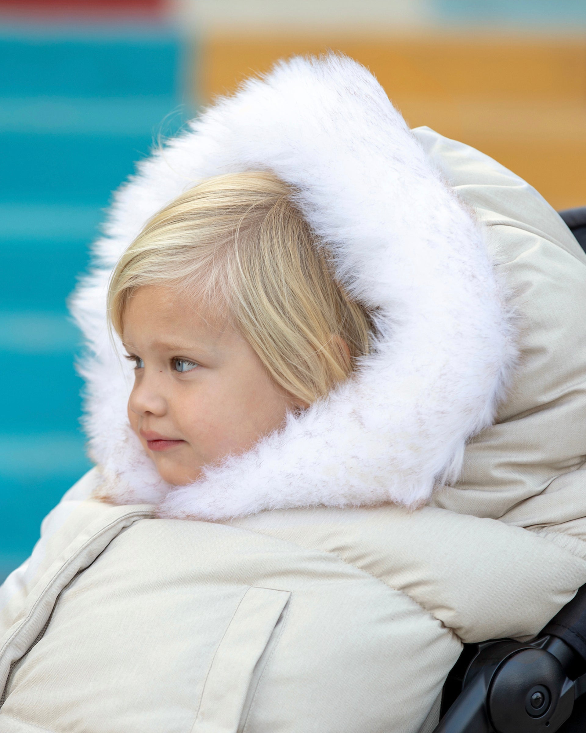 Heather Beige - White Faux Fur//