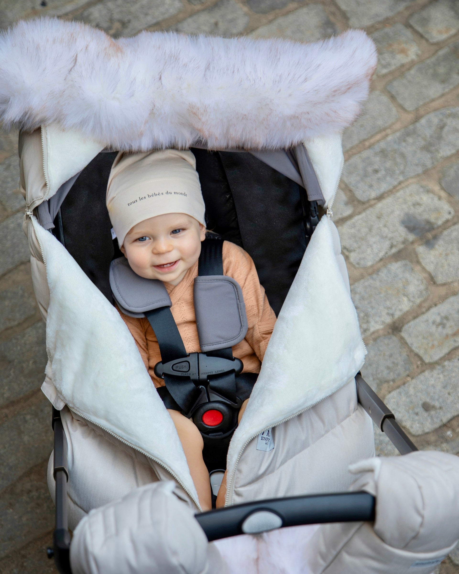 Heather Beige - White Faux Fur//