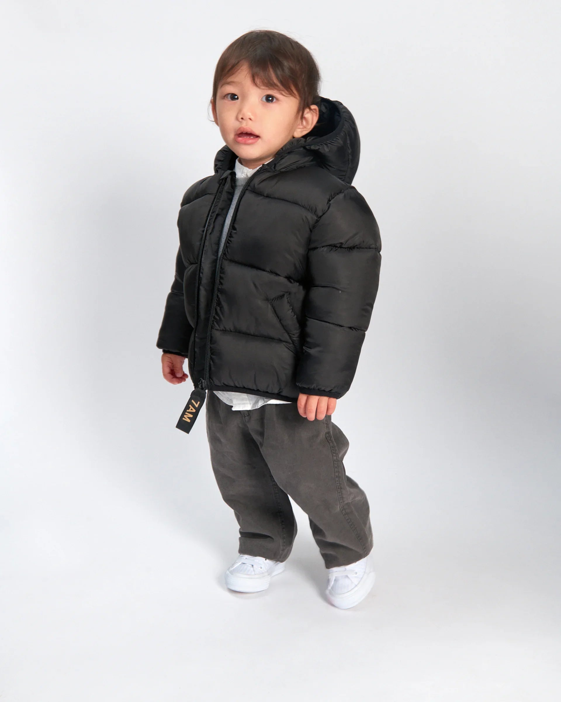 Black//