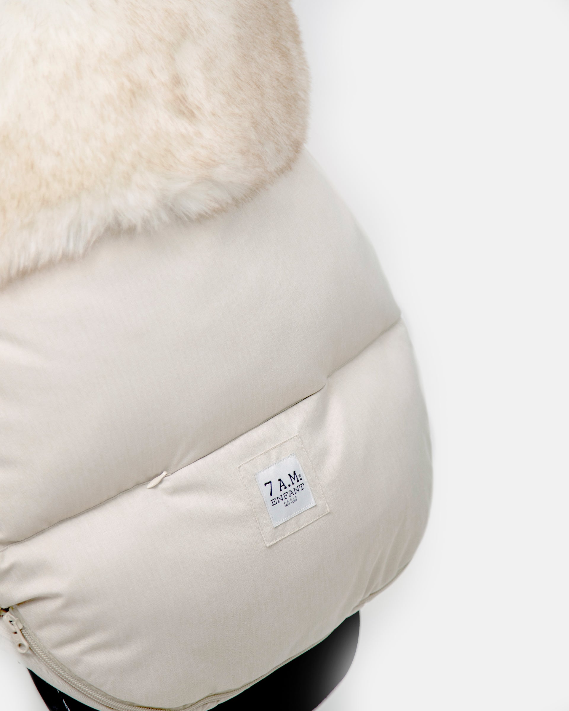 Heather Beige - White Faux Fur//