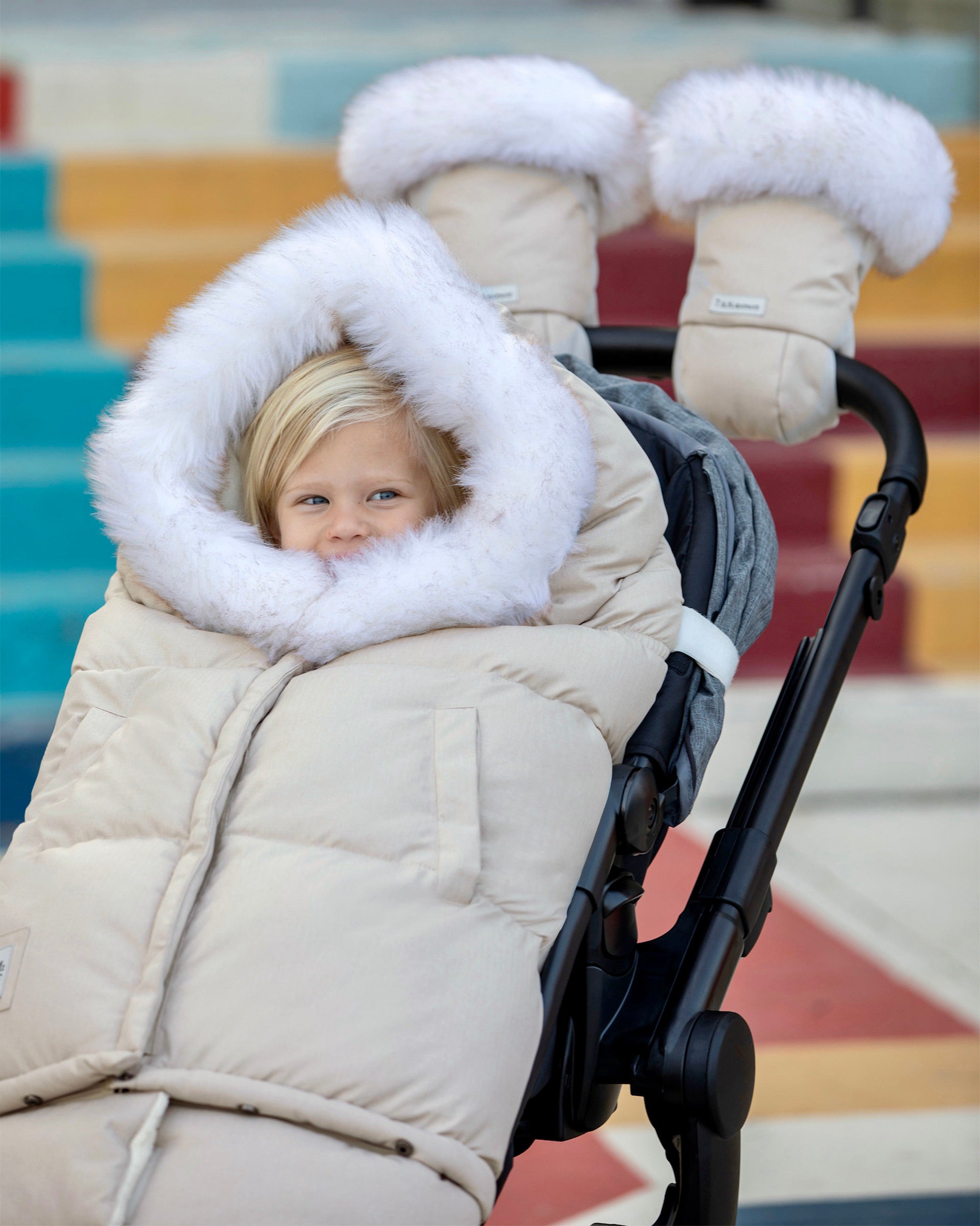 Heather Beige - White Faux Fur//