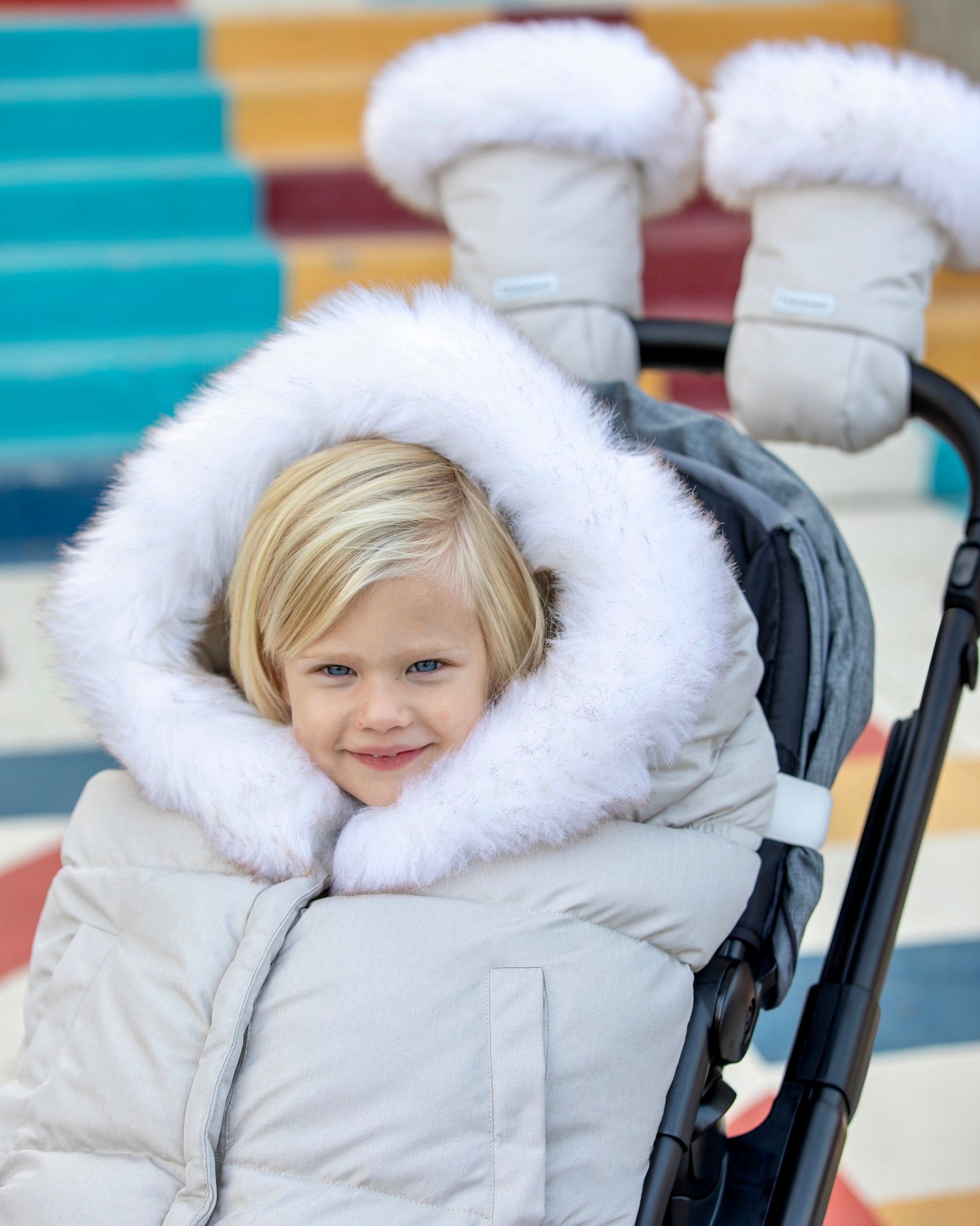 Heather Beige - White Faux Fur//