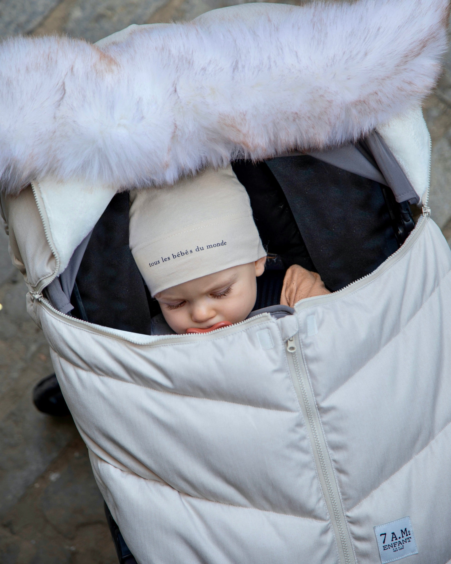 Heather Beige - White Faux Fur//