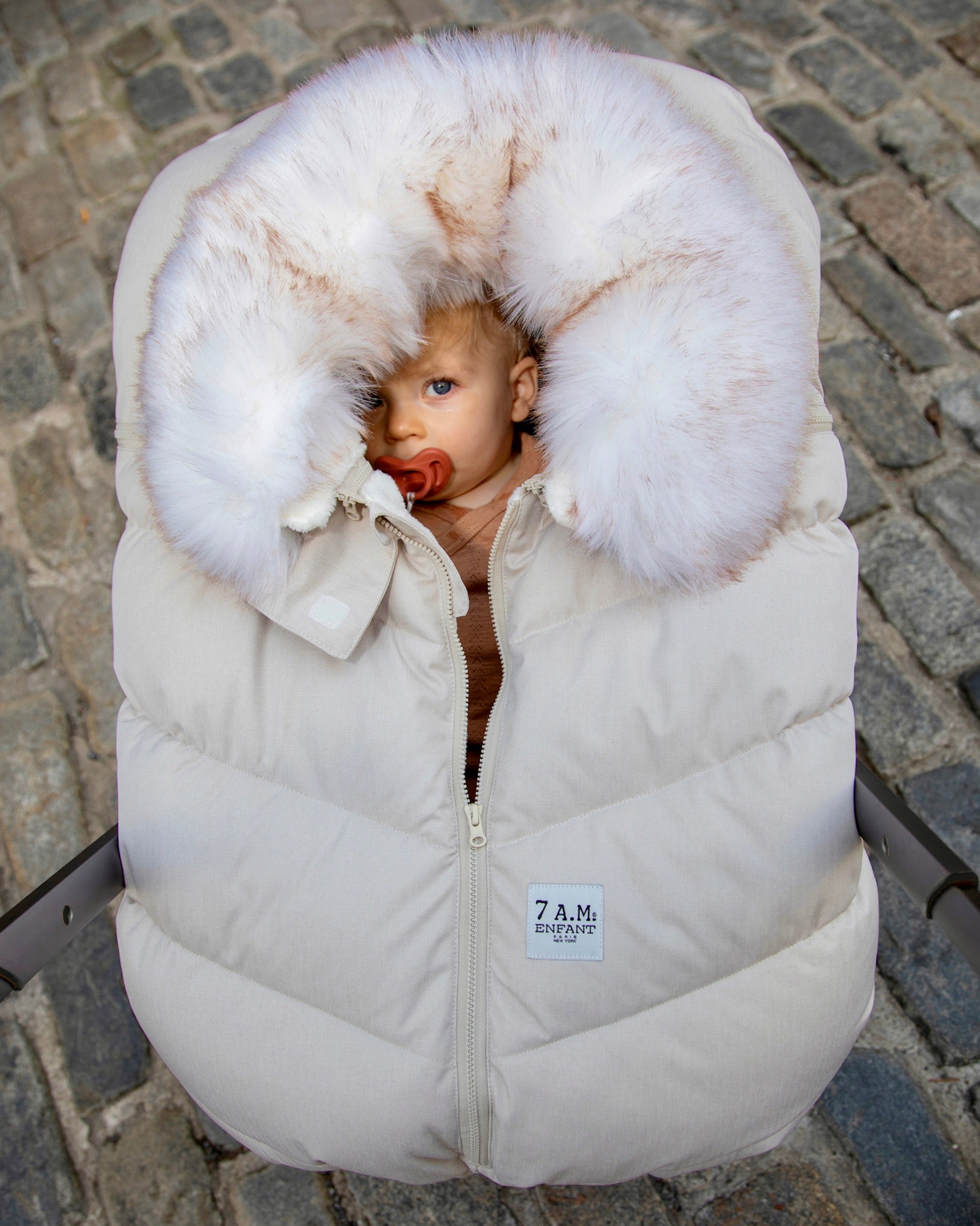 Heather Beige - White Faux Fur//